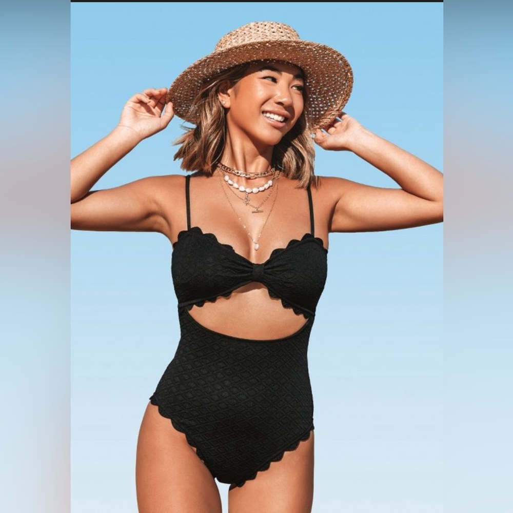 *NEW* Black Textured scalloped cutout one piece bathing suit M 8 10